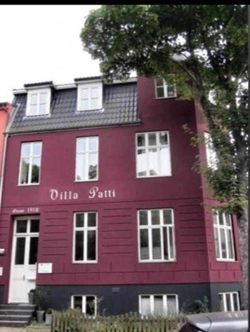 Apartment At Rostock - Pink Exteriör bild